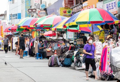S.Korea's online shopping maintains double-digit growth