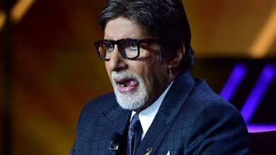 Amitabh Bachchan apologises to a female fan on Twitter, here's why