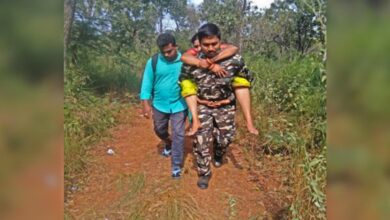 Constable rescues two persons who fainted during foot march to Tirumala temple