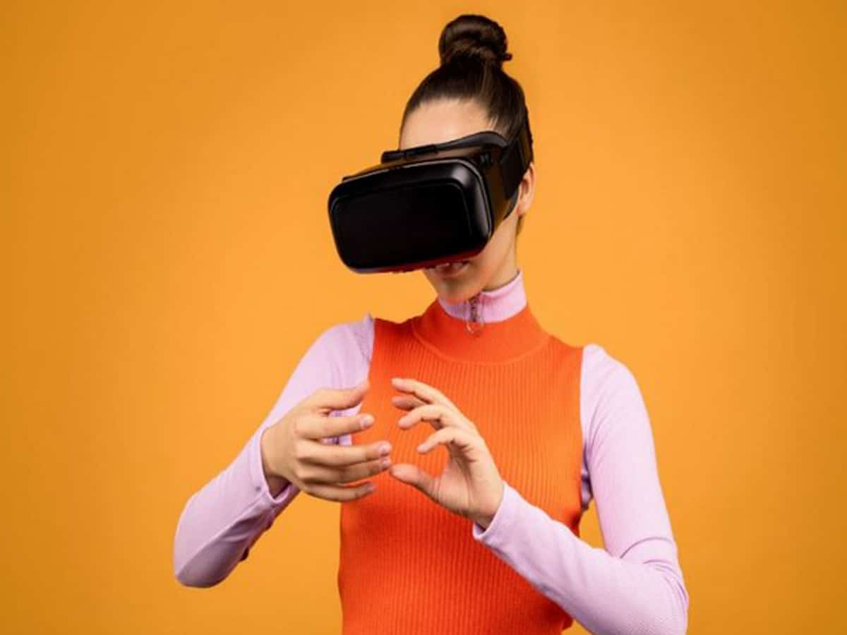 Virtual reality can teach leadership skills just like humans