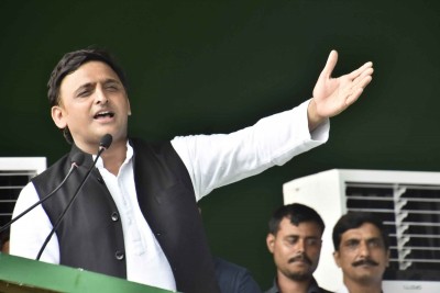 BJP govt insensitive towards farmers: Akhilesh Yadav