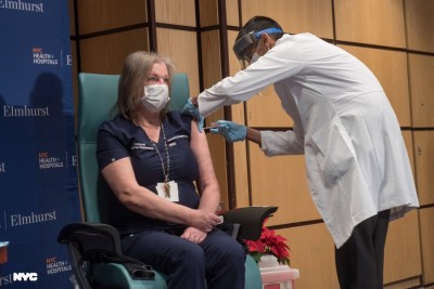 NY frontline healthcare workers priority group for Covid-19 vaccination
