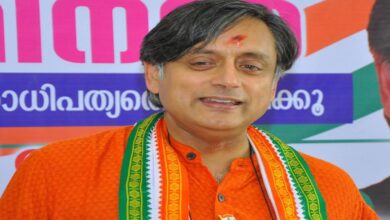 Shashi Tharoor welcomes Kamal Haasan's idea of paying wages to homemakers