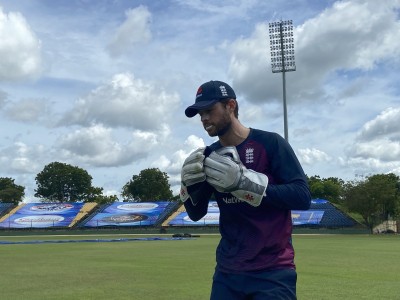 Birthday boy Ben Foakes's wicket-keeping gets high praise