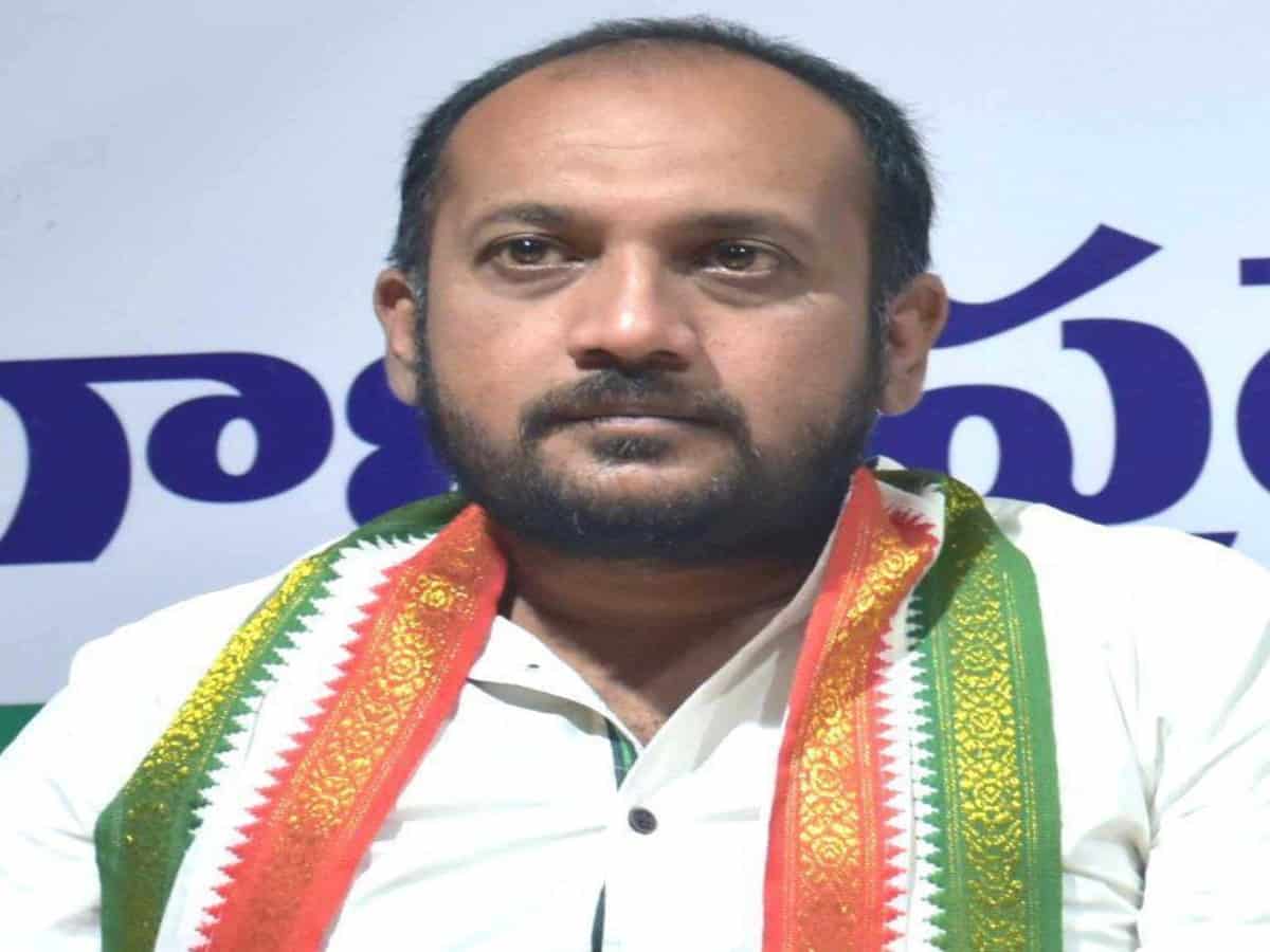 TRS govt burdening poor, middle-class with the hike in RTC, power tariff: Congress