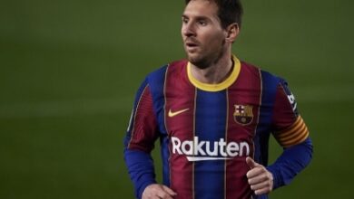Messi scores twice as Barcelona beat Elche