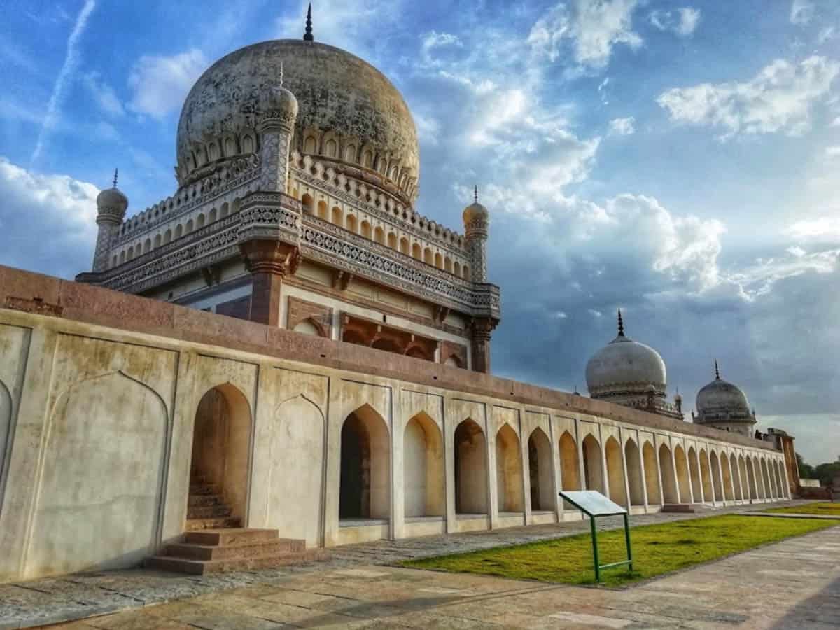 Quli Qutb Shah's Tomb