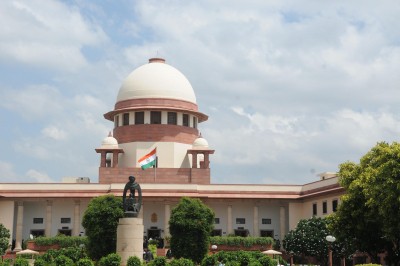 SC stays quashing of FIR against T'gana minister