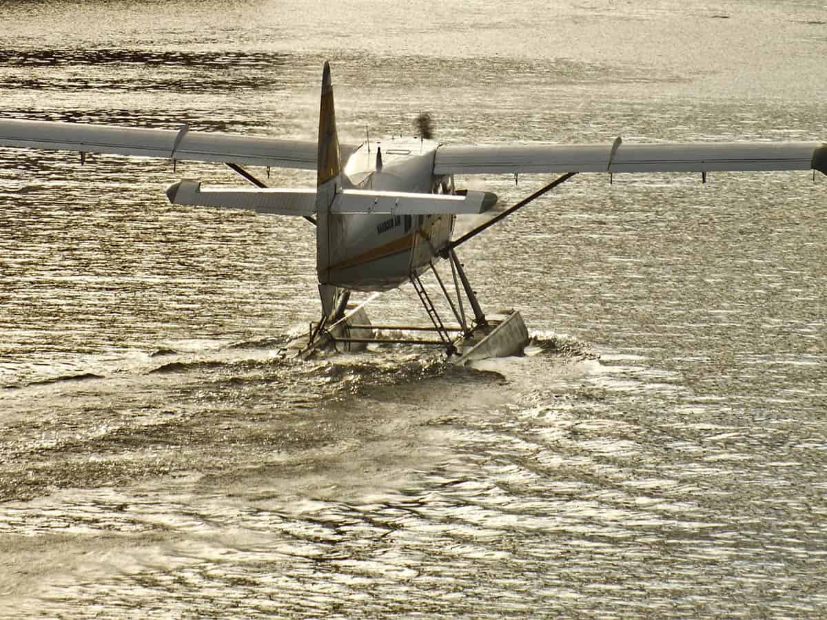 seaplane