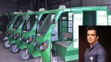 Sonu Sood distributes e-rickshaws to provide employment