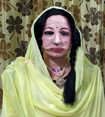 KV teacher develops robot which speaks 38 foreign languages