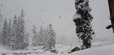 Light to moderate rain, snow forecast in Kashmir