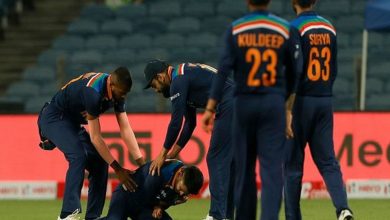 Ind vs Eng: Iyer suffers left shoulder subluxation, taken for scans