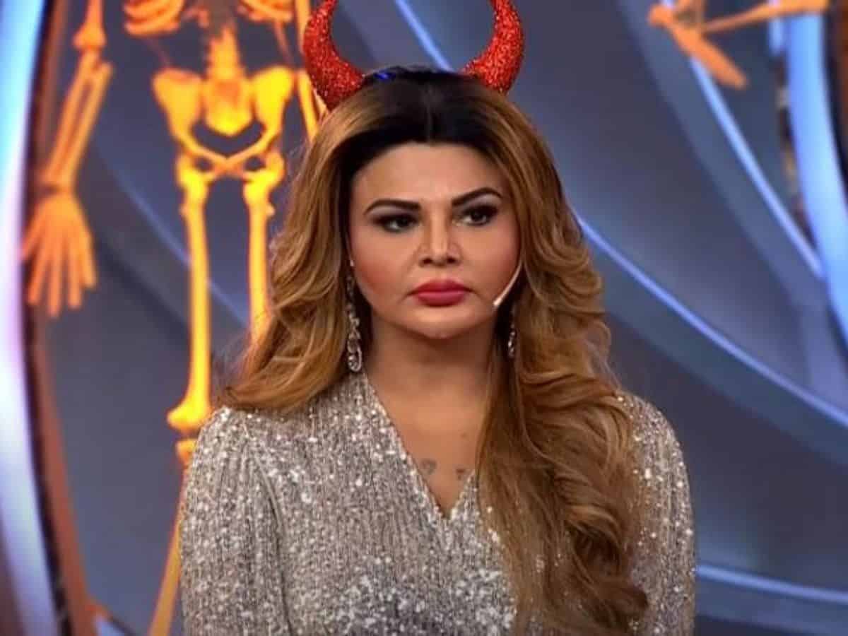 Night curfew will not affect me, I will roam on beaches: Rakhi Sawant