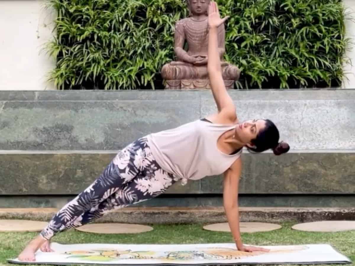 Watch: Shilpa Shetty takes 'intense' Yoga session as she marks one year of Janta curfew