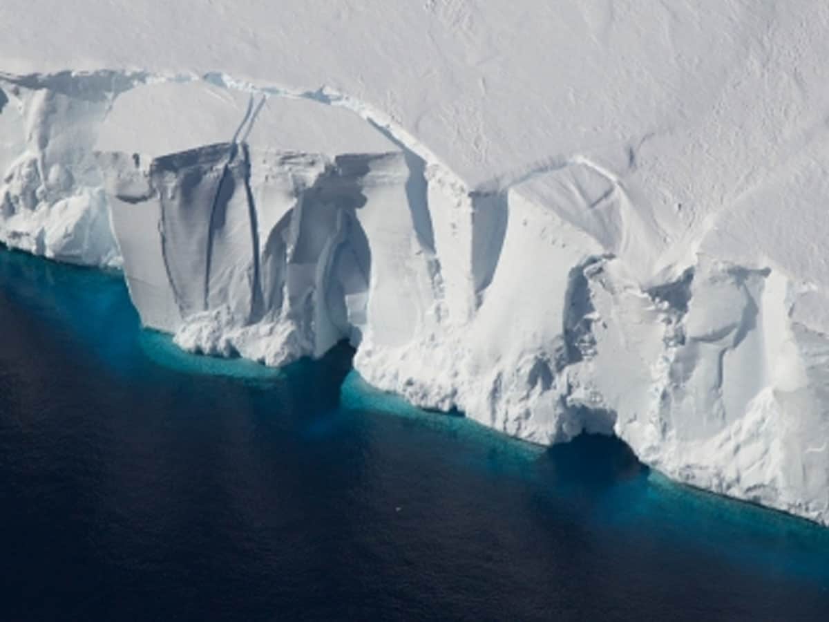 Antarctic glacier may cross tipping point, raise sea level