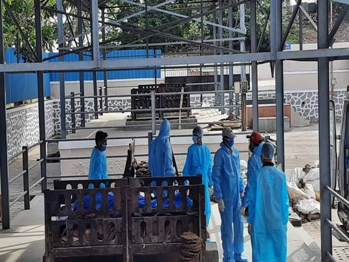 Team of Muslim men in Pune bury, cremate bodies of unclaimed, COVID-19 victims