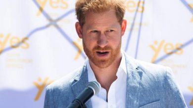 Prince Harry praises Elizabeth's 'unwavering grace and dignity'