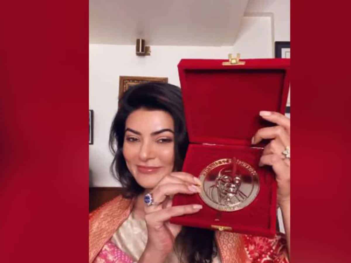 Sushmita Sen celebrates winning 2021 Champions of Change Award