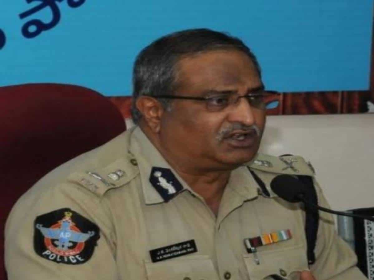 Andhra govt issues notice to suspended IPS officer for statement