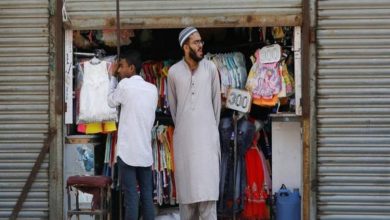 Smart lockdown imposed in three areas of Karachi as COVID-19 cases rise