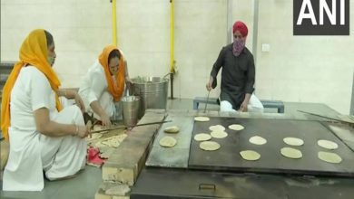 Delhi Sikh Gurudwara Prabandhan Committee provides langar food for COVID-19 patients