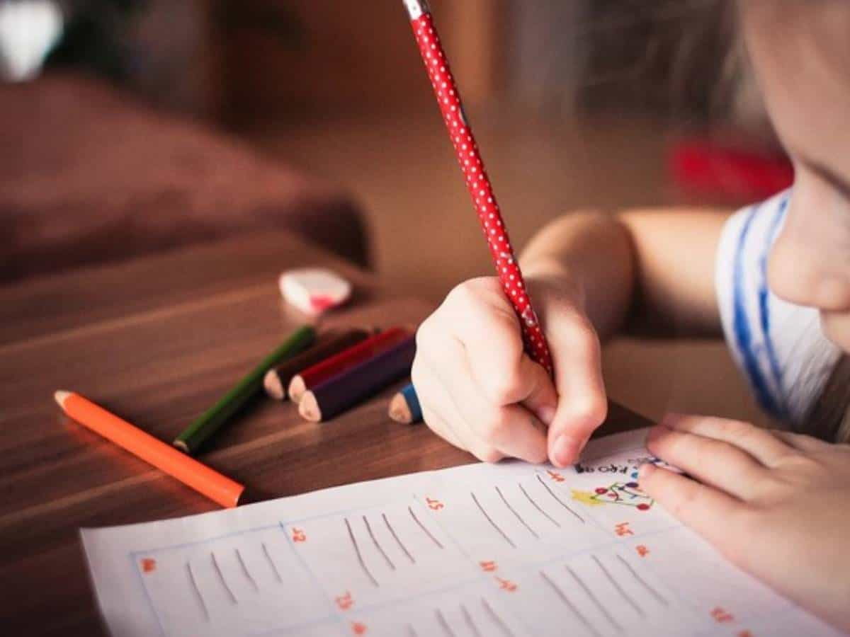 Study reveals writing by hand makes kids smarter