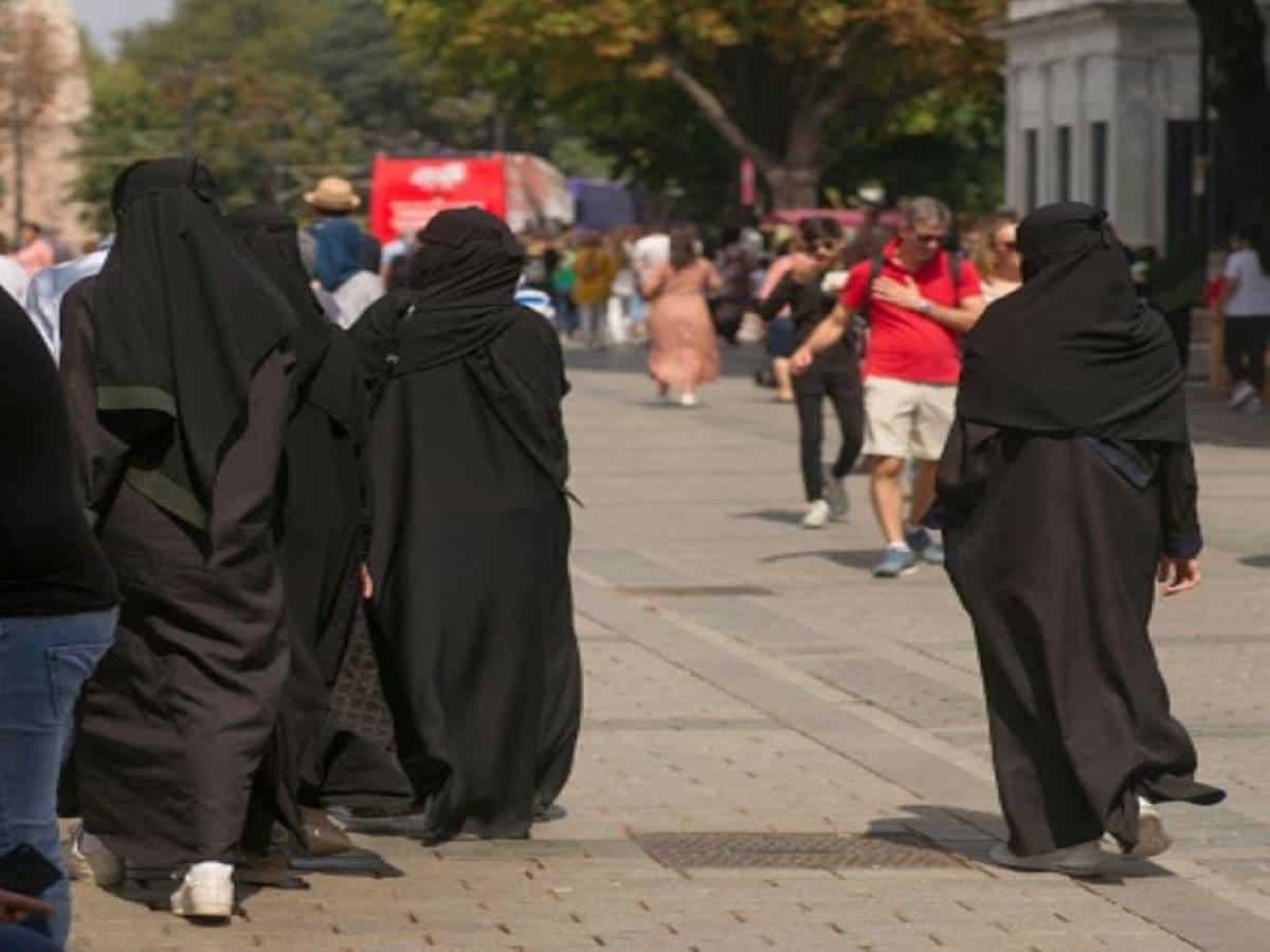 Sri Lanka approves proposal for Burqa ban