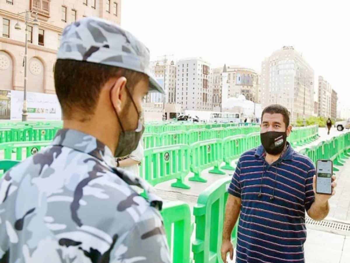 Saudi Arabia: Apps ensure pilgrims’ safety, security at two holy mosques