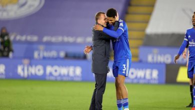 Premier league match halted mid-game to allow Muslim player to break his fast