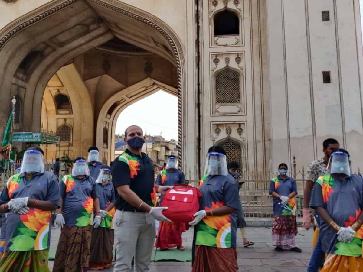 Over 400 sanitation workers get masks, PPE kits in Charminar