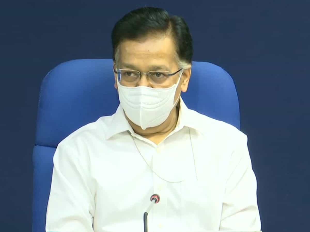 Problem not of COVID vaccine shortage but of planning: Govt
