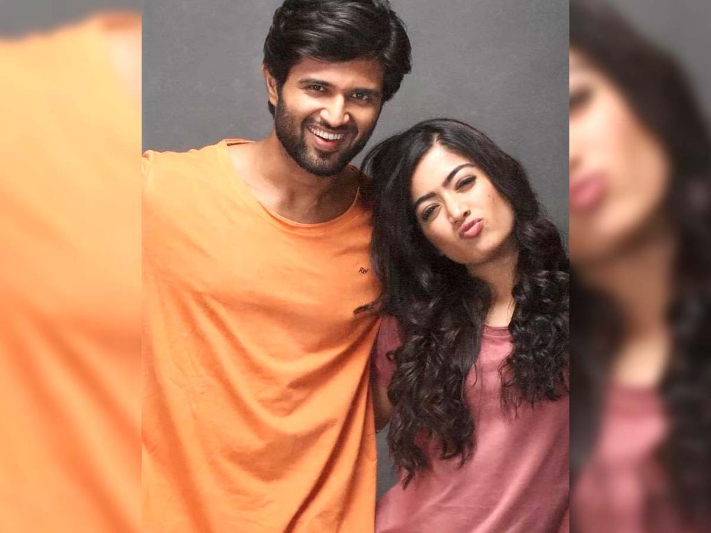 Surprise! Vijay Deverakonda goes down on knees to propose Rashmika Mandanna (Video)