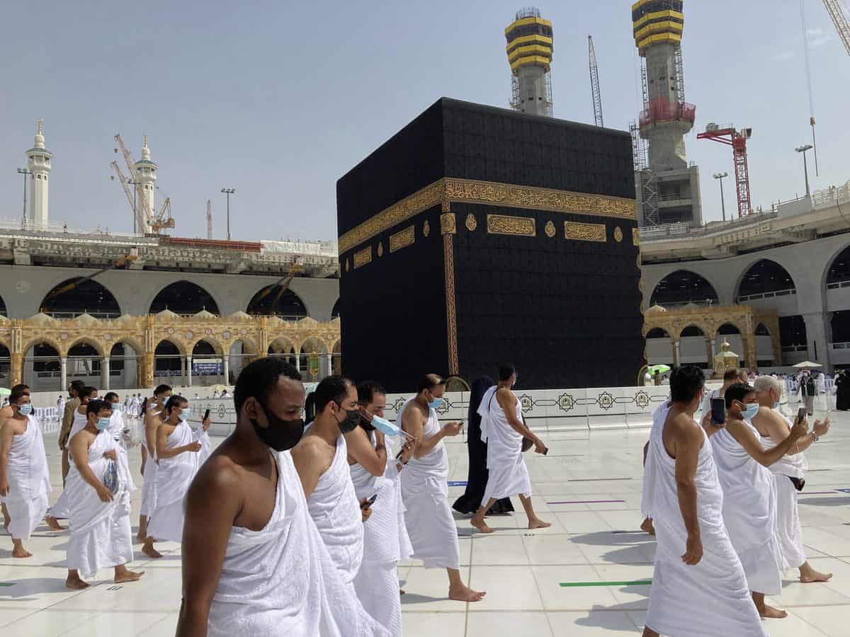 Saudi Arabia to start receiving Umrah requests from foreigners