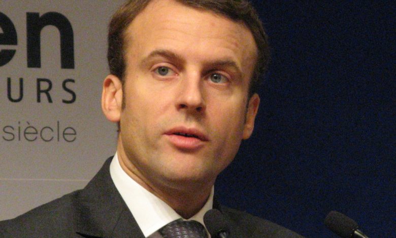 Egg thrown at Emmanuel Macron during food trade fair