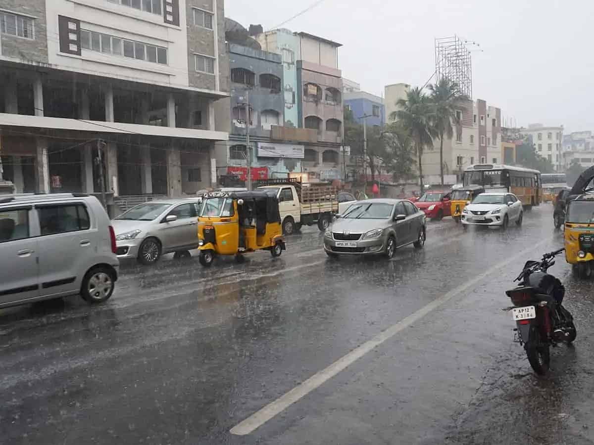 Red alert issued for Telangana districts; heavy rain to continue in Hyderabad