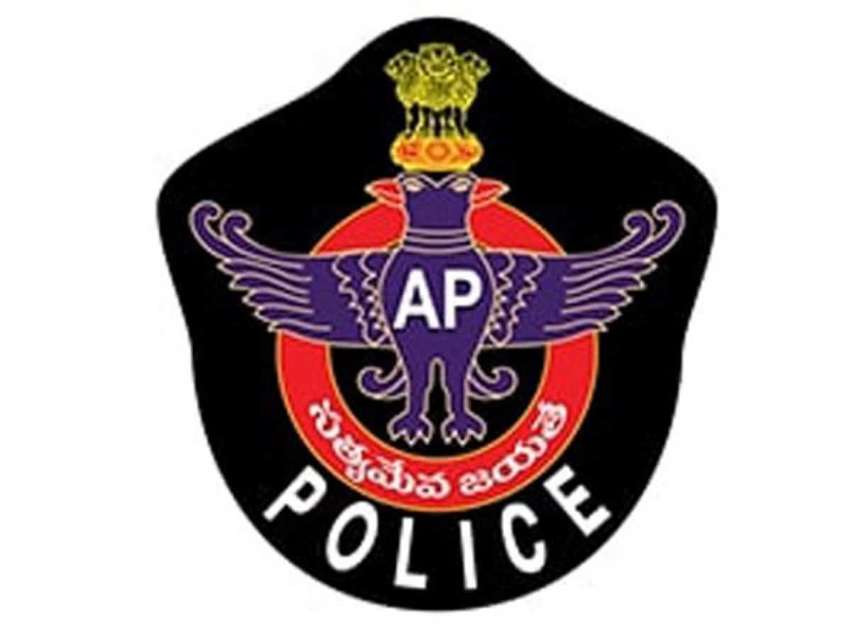 Andhra police foil octogenarian Kapu leader's hunger strike