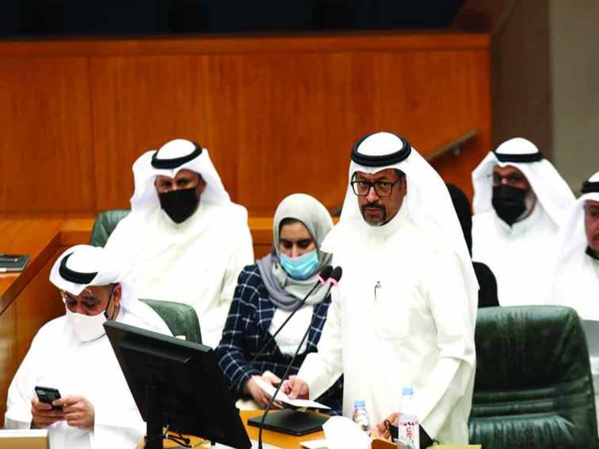 Kuwait approves allocation of $2 billion to reward frontline workers