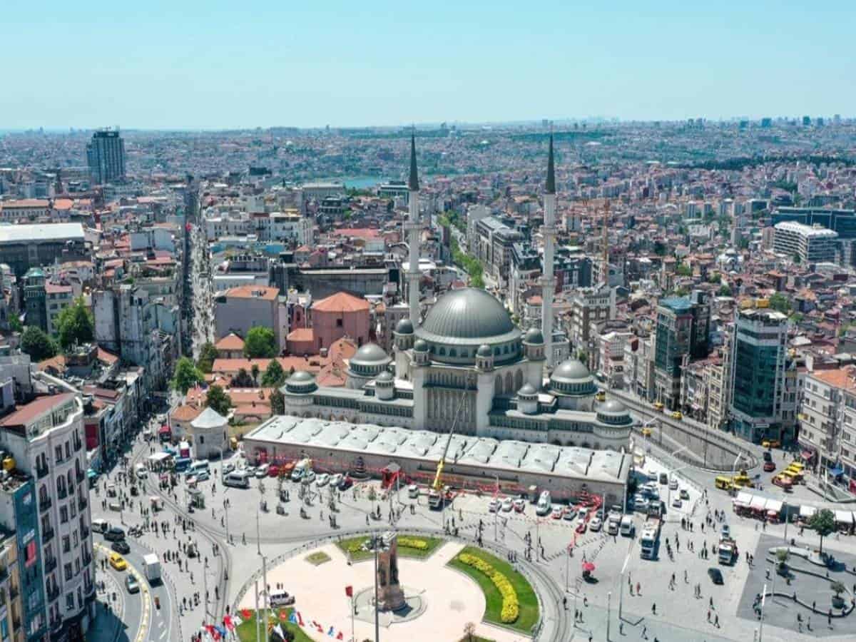 Erdogan abre la primera mezquita en la plaza Taksim de Estambul