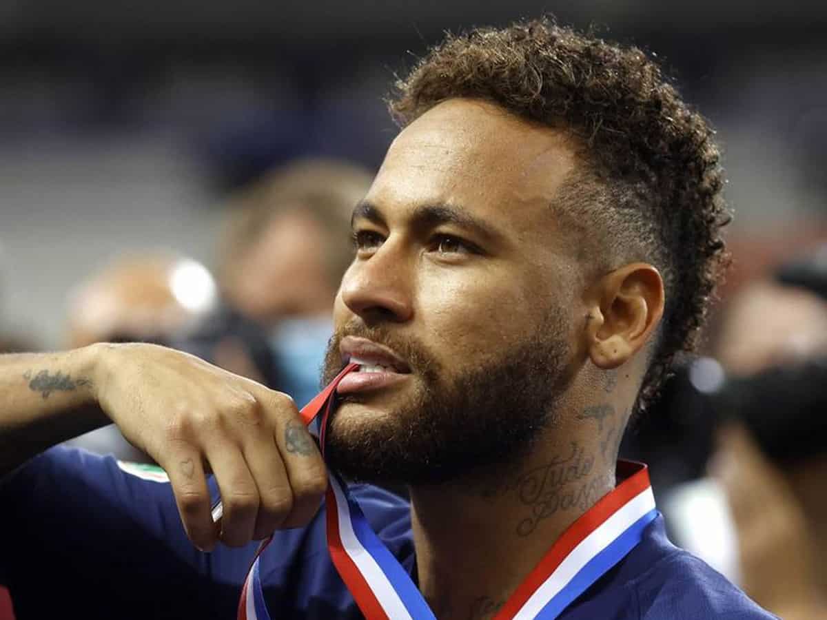 Neymar to play on at World Cup despite injury: Brazil coach Tite