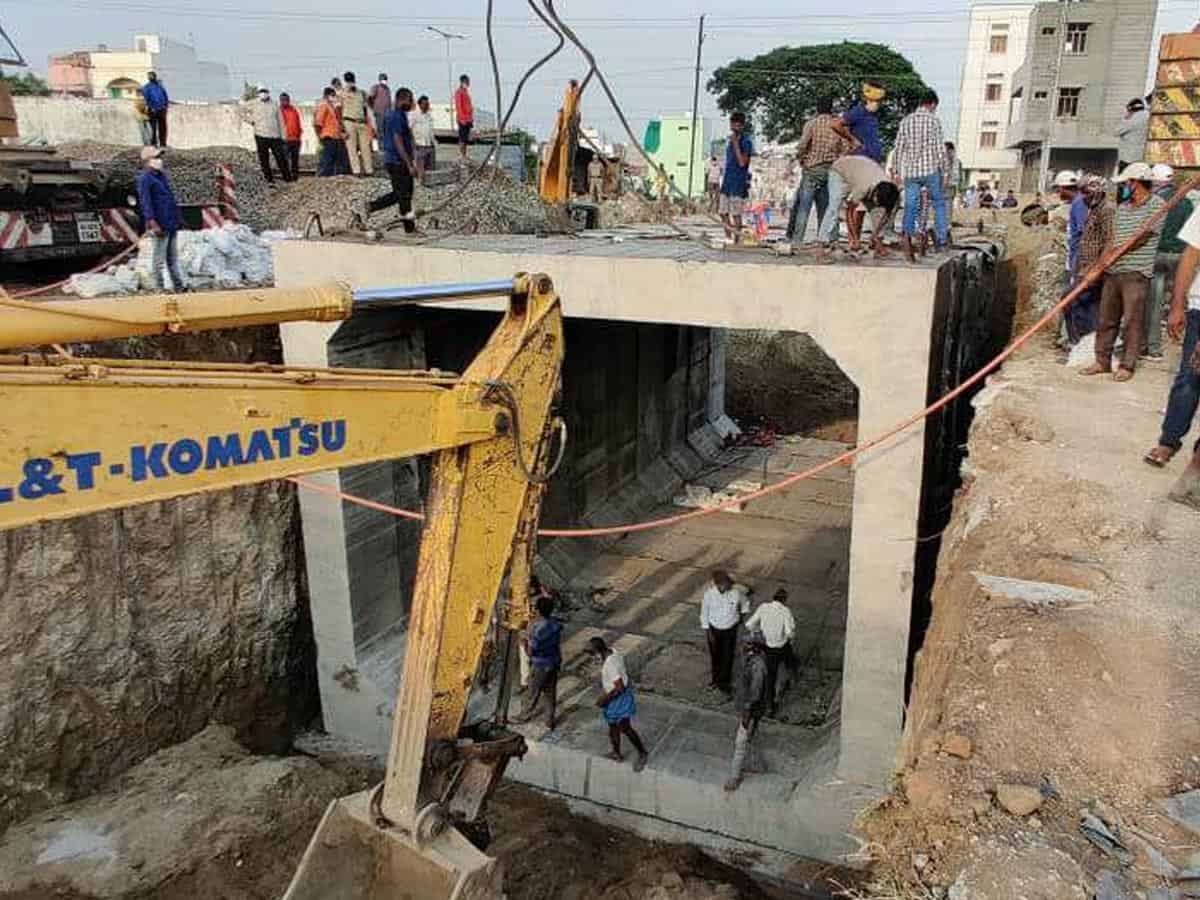 Railway under bridge in Mahabubnagar constructed in 24 hours, heavy cranes used