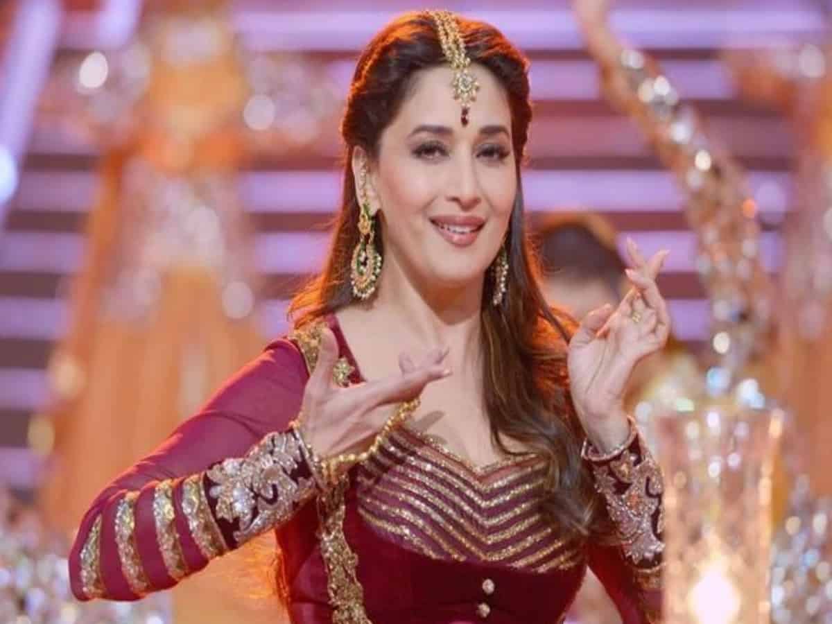 Madhuri Dixit to perform mujra in Sanjay Leela Bhansali's next