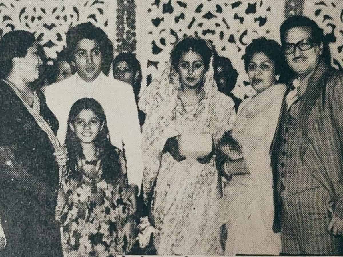 Rishi, Neetu's unseen wedding pic goes viral; can you spot Raveena Tandon in it?
