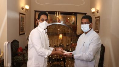 Jagan urges union minister Pradhan to stop privatizing Vizag Steel Plant