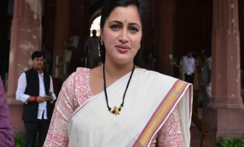 Navneet Kaur Rana,, Maharashtra MP