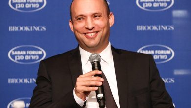 Israeli Prime Minister invites new Austrian Chancellor to visit his country