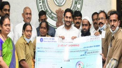 Andhra provides Rs 10K aid to autorickshaw, cab drivers