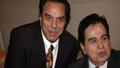 Dharmendra Deol urges fans to pray for Dilip Kumar's speedy recovery