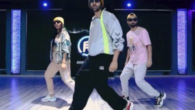 Watch: Kartik Aaryan dances to Allu Arjun's Butta Bomma