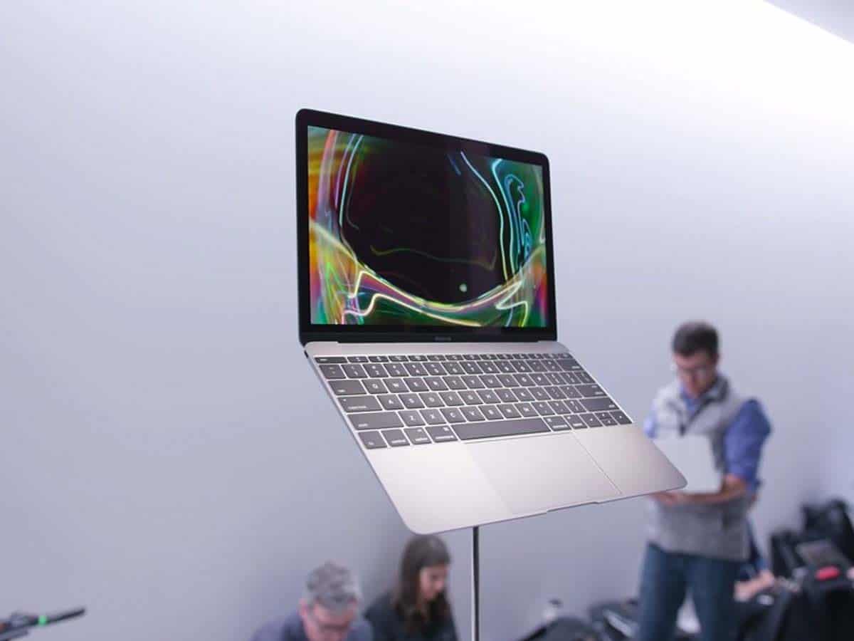 Apple declares 12-inch MacBook from 2015 'vintage' product